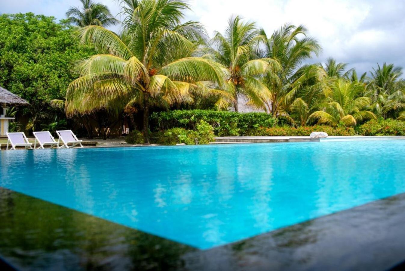 Trikora Beach Club&Resort Teluk Bakau Exteriör bild