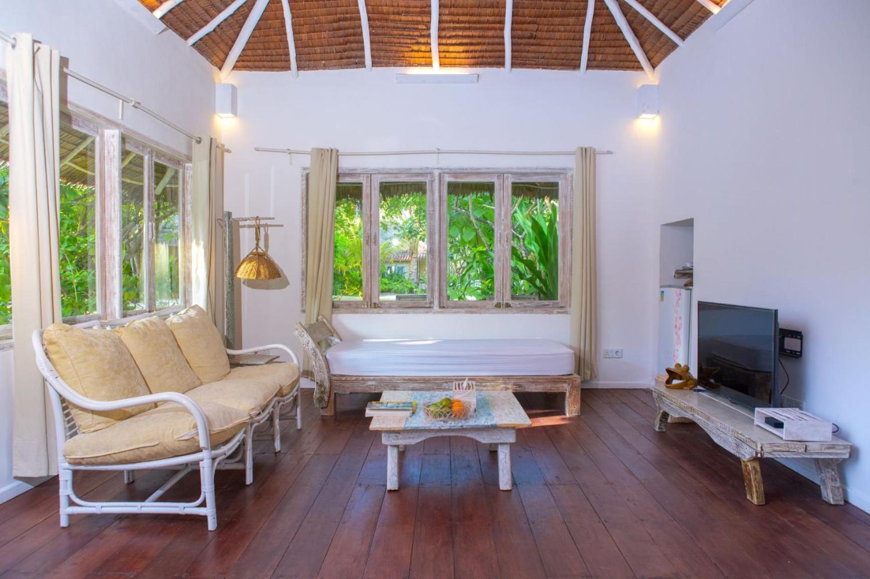 Trikora Beach Club&Resort Teluk Bakau Exteriör bild