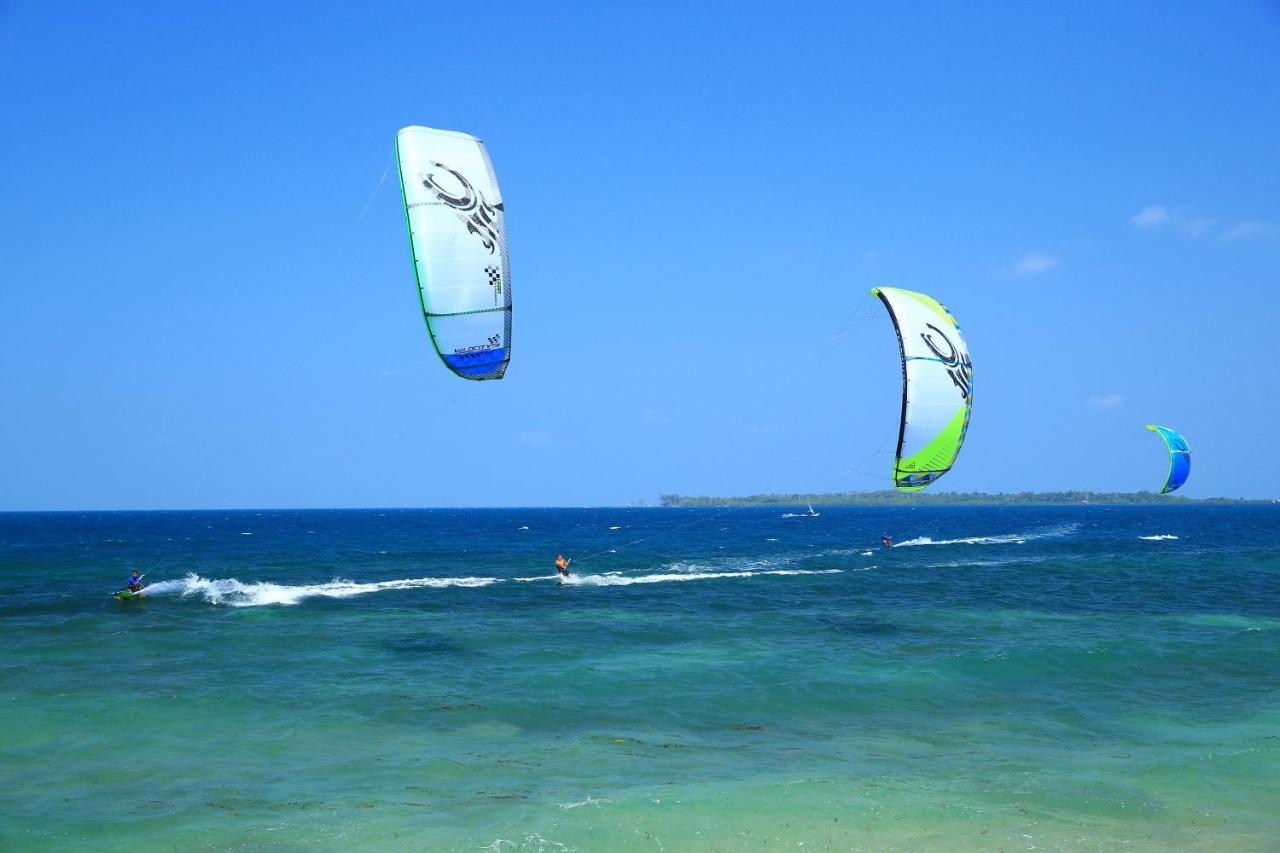 Trikora Beach Club&Resort Teluk Bakau Exteriör bild