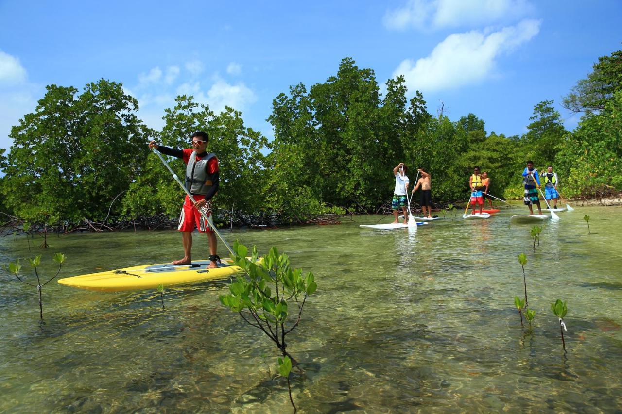 Trikora Beach Club&Resort Teluk Bakau Exteriör bild